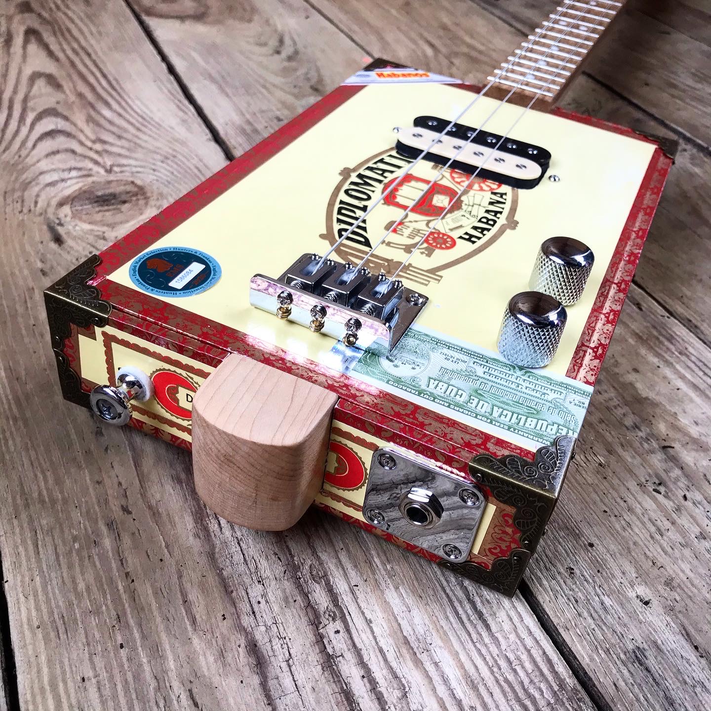 Diplomaticos 3 String Cigar Box Guitar Through-neck and Hardtail Bridge